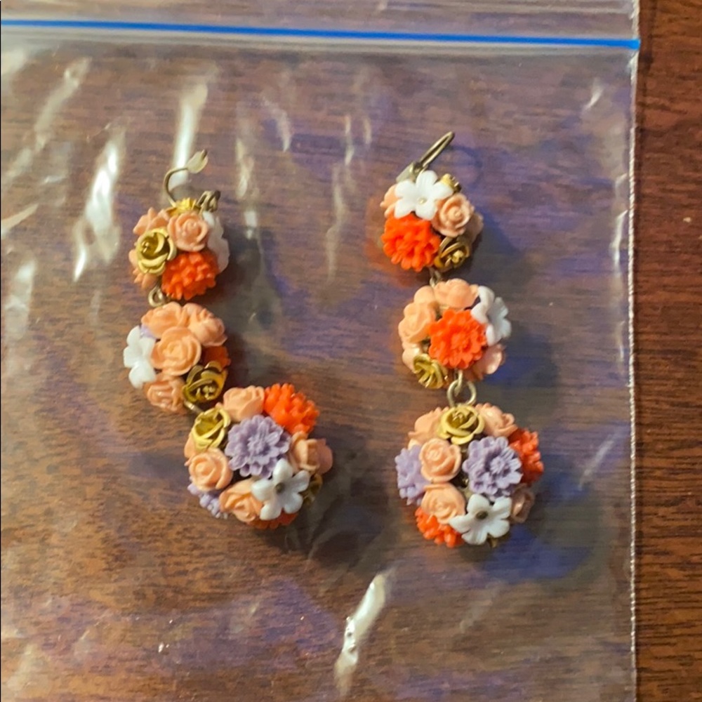 Drop earrings